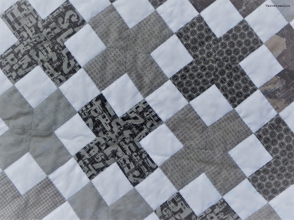 couverture de bébé en patchwork noir et blanc