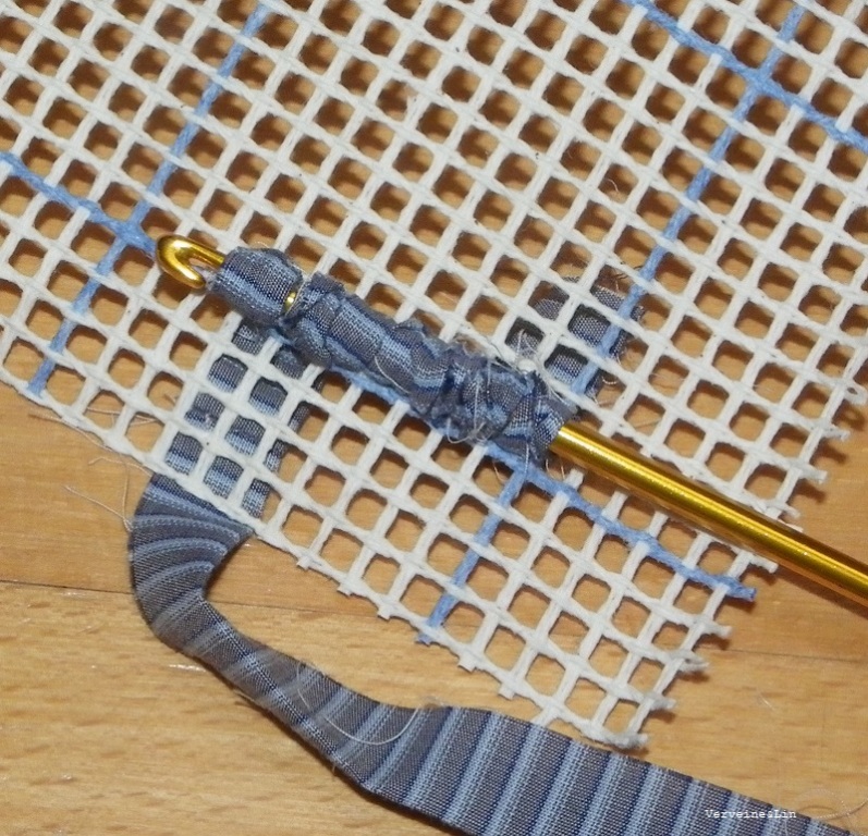 rag rug en locked hooking tapis au crochet