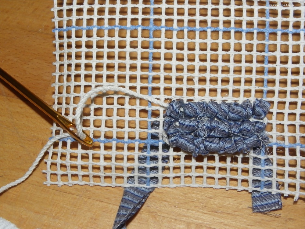 rag rug en locked hooking tapis au crochet