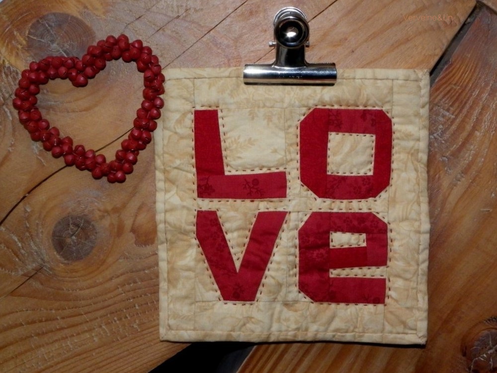 quilt miniature LOVE