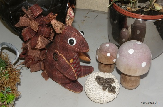 peluche écureuil en patchwork de tissus 