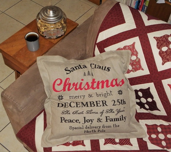 coussin Christmas point de croix
