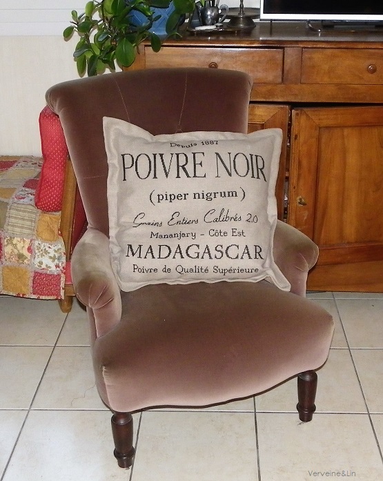COUSSIN POIVRE NOIR
