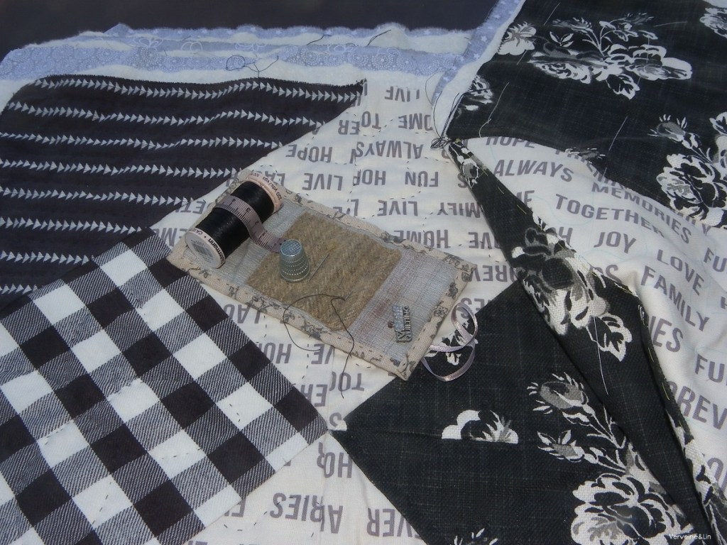 courtepointe Urban Cottage quilting à la main