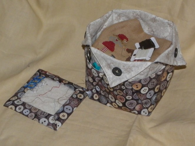 corbeille à ouvrages en pliage origami de tissu et attrape fils