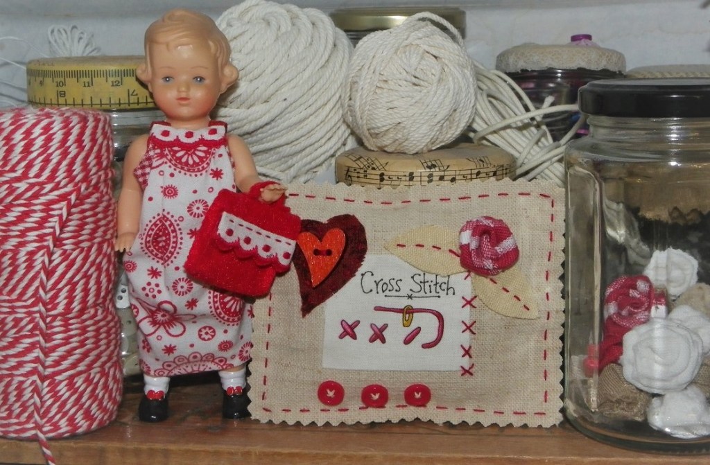 coussinet brodé linge ancien