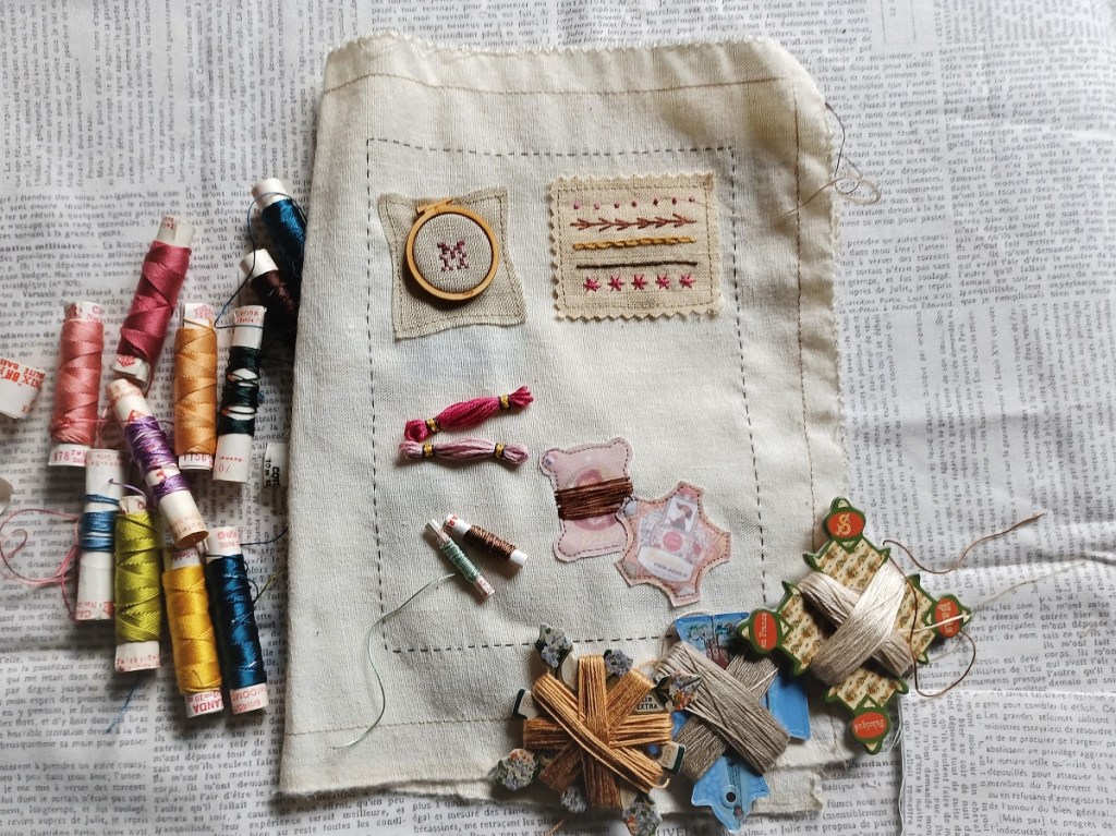 page de livre textile dans mon atelier