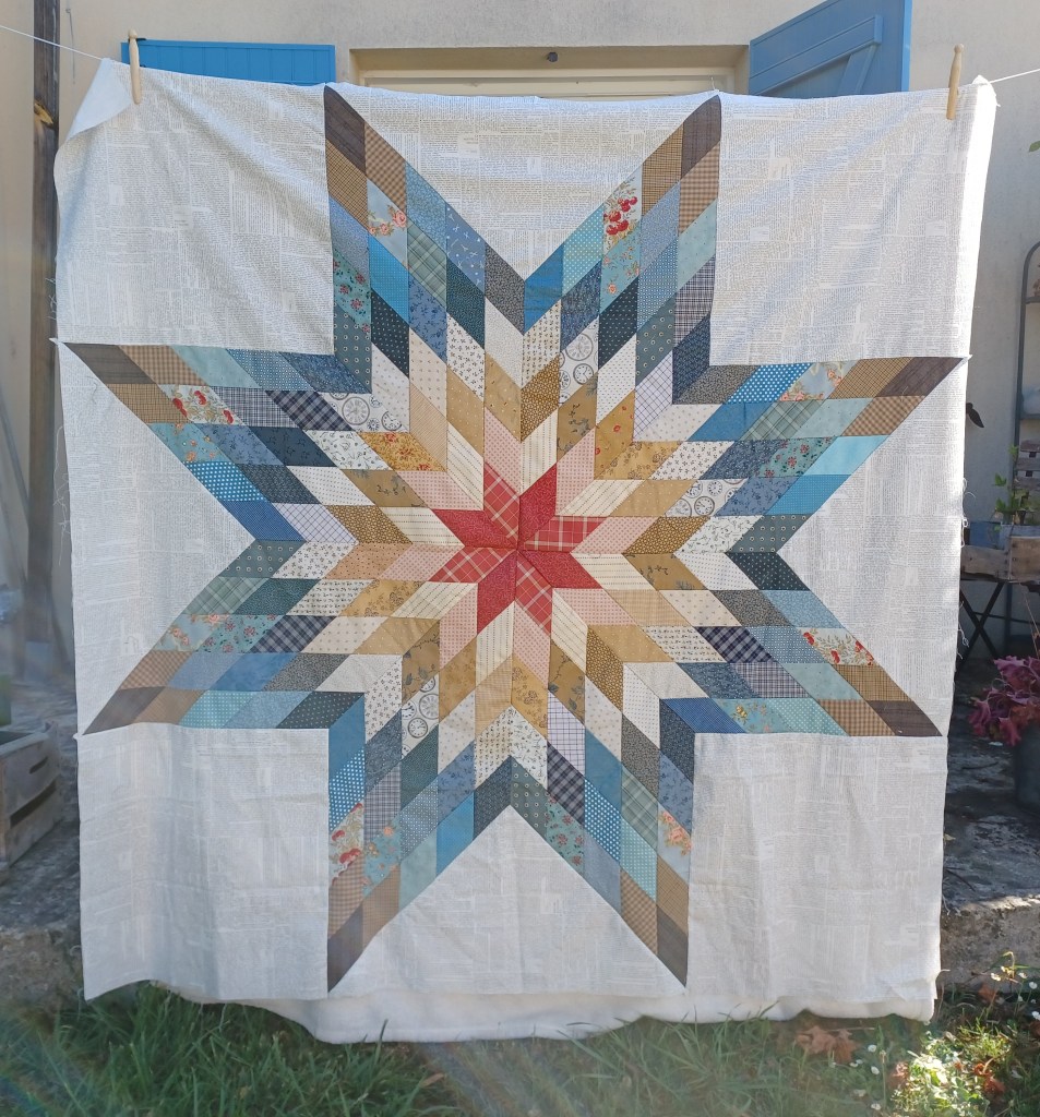 assemblage en patchwork à la main de l'étoile solitaire ou étoile de bethléem 