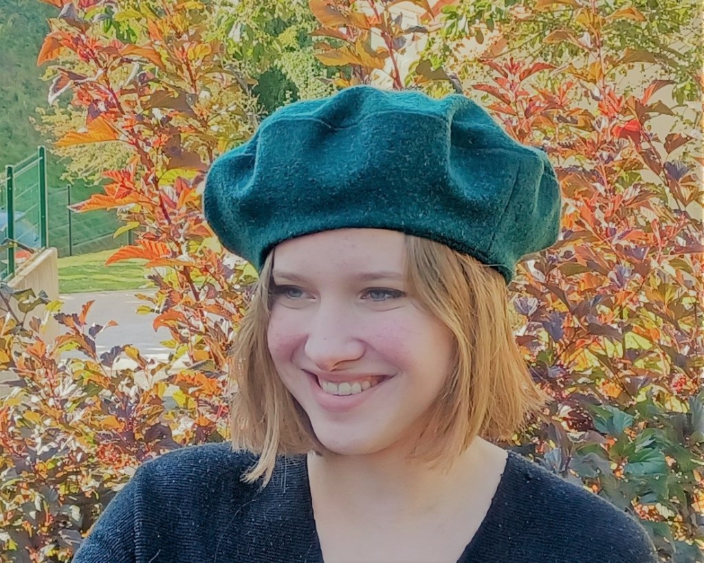 pull en mérinos feutré au lavage et recyclé en béret