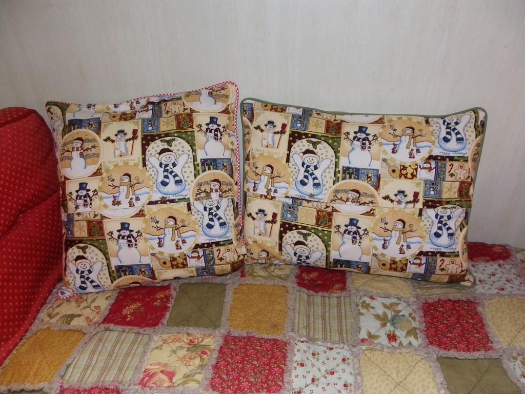 coussins en appliqué et patchwork