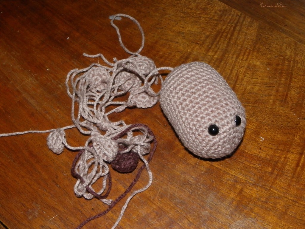 amigurumi wombat au crochet 