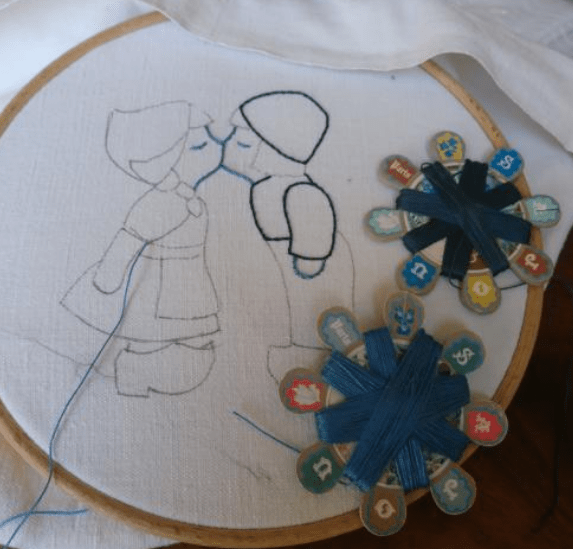 dutch kissing en broderie point de tige
