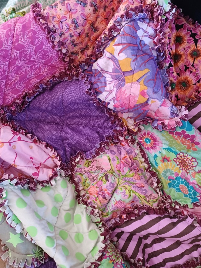 rag quilt en tissus violets et verts