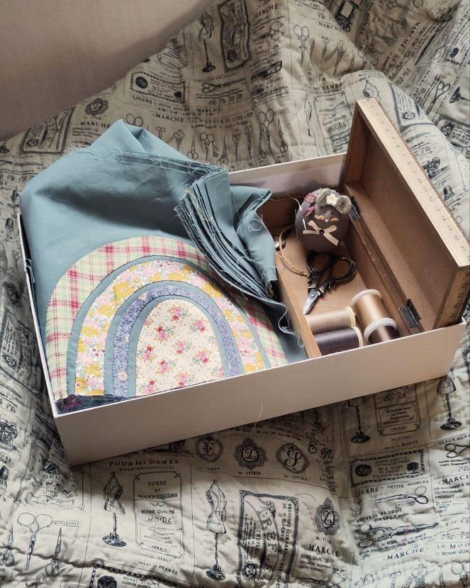 work in progress blocs arcs-en-ciel en appliqué